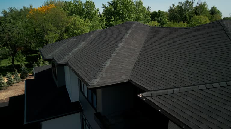 Best Roof Leak Repair  in Lowellville, OH